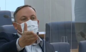 Burno na sjednici Skupštine KS: Zahiragić tvrdi da mu je Mekić opsovao majku VIDEO