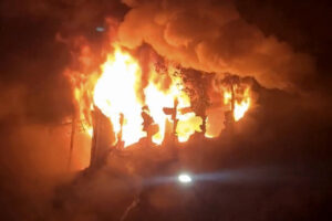 Požar u zgradi od 13 spratova: Buktinja “uzela” 14 života, 51 osoba povrijeđena VIDEO