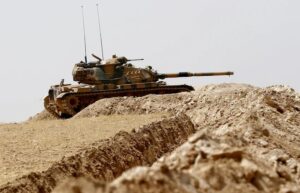 Sve miriše na krv: Turska vojska se ukopava na stotinak metara od sirijskih snaga, stigli tenkovi i borbena vozila