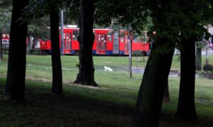 Šokantan prizor! Tijelo žene pronađeno u tramvaju u centru grada