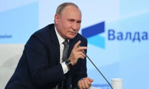 Putin optužuje zapadne zemlje: Koriste migrantsku krizu za pritisak na Bjelorusiju