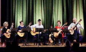 “Mojim prijateljima i meni”: U Koncertnoj dvorani Banskog dvora održan koncert Kvintet gitara