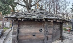 Jedna od nastarijih crkava brvnara na Balkanu: Sagrađena bez ijednog eksera VIDEO