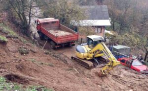 Padavine nanijele ogromnu štetu: U Foči stanje alarmantno, klizišta prijete kućama FOTO