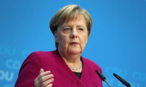Merkelova brani svoju raniju odluku: Ne kajem se zbog odluke u vezi ruskog gasa
