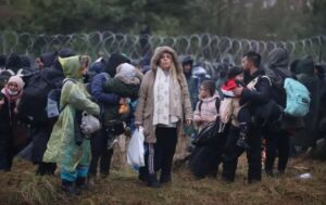 Migranti promijenili taktiku: U manjim grupama prelaze granice Bjelorusije