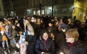 Demonstranti nastavljaju po starom: Protest u Zagrebu zbog Kovid potvrda
