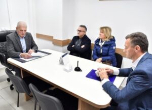 Opština Pale donijela odluku: Porodici Novaka Đokovića na poklon parcela na Jahorini FOTO