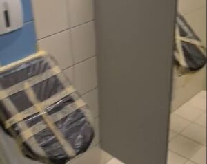 Stanić objavio snimak iz toaleta UKC-a Srpske: Odajem čistačicama priznanje VIDEO