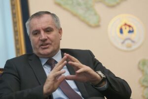 Višković o toplom obroku: Još od 2008. godine je uračunato u platu