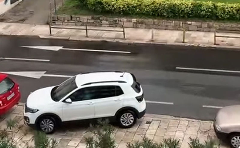“Iživcirao sam se samo gledajući ovo”: Snimak bočnog parkiranja nasmijao region VIDEO