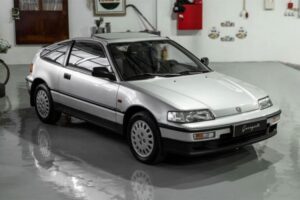 Automobil za kojim su se okretali na ulicama: Na prodaju “nova” Honda CR-X iz 1990.