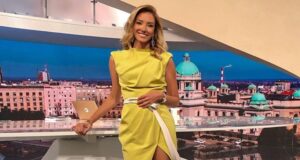 Prikovala gledaoce za male ekrane: Jovana Joksimović u nikad kraćem miniću FOTO