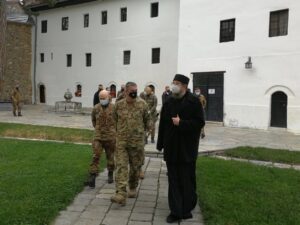 Dočekao ga iguman manastira: Novoizabrani komandant Kfora posjetio Visoke Dečane