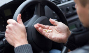 Crveni trougao na lijeku “piše kaznu”: Vozačima koji prekrše pravilo iz džepa ide 1.000 KM