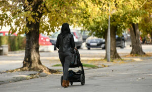 Zakon stupio na snagu: Umjesto dosadašnjih 250 porodilje u Srpskoj dobijaće 500 KM