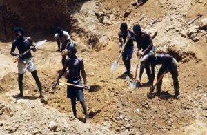 Tragedija u Nigeru: Najmanje 18 ljudi poginulo u urušavanju rudnika zlata