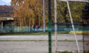 Panika u Banjaluci! Roditelji uplašeni pričama o muškarcu koji kruži oko osnovne škole