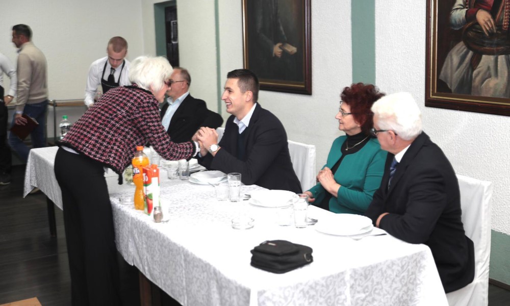 Ilić sa banjalučkim penzionerima: Uvijek ih treba podržati