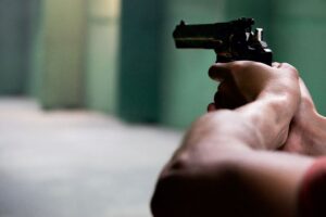 Detalji pucnjave u Beogradu: Osuđivani heroinski zavisnik nasrnuo na policiju