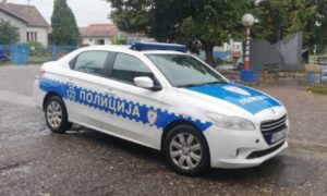 Policija reagovala: Oduzet automobil “mercedes” od višestrukog počinioca prekršaja