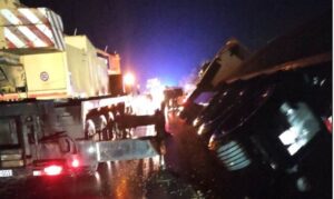 Vozači, oprez! Prevrnuo se kamion na putu Banjaluka – Prijedor, saobraćaj obustavljen