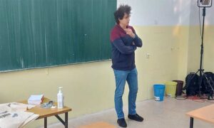 “Čitajmo zajedno”: Banjalučki pjesnik Milan Rakulj održao poetski čas