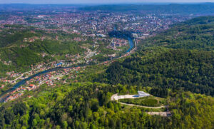 Na konkurs za idejno rješenje vidikovca na Banj brdu stiglo 10 radova – ovo je naredni korak