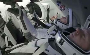 Nakon 199 dana u svemiru: Astronauti Spejs-iksa bezbjedno stigla na zemlju VIDEO