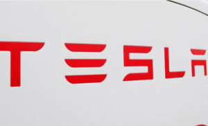 Prekršio zakon: Zbog preuveličavanja kilometraže, “Tesla” pod istragom