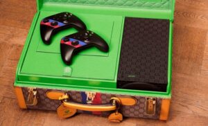 Cijena “prava sitnica”: Guči i Majkrosoft izbacili specijalnu verziju Xbox-a
