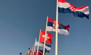 Navijači mogu da budu ponosni: Srpska zastava se zaviorila u Kataru FOTO