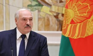 Lukašenko na sastanku sa vojnim vrhom Bjelorusije: Vojska u punoj pripravnosti VIDEO