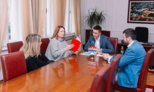 Čestitao na uspjehu u Moskvi: Ilić ugostio predstavnike Banjalučkog studentskog pozorišta