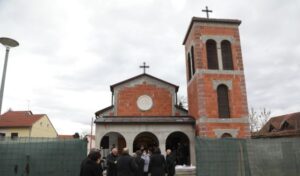 Služena liturgija: Nakon 30 godina obnovljena pravoslavna crkva u Petrinji