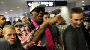 Uhapšen Denis Rodman: Bivši košarkaš pravio probleme u avionu