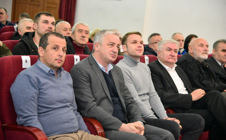 Tribina PDP-a u Foči: Zadovoljni prilivom članstva
