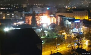 Vatrogasci intervenisali: Požar u centru Banjaluke VIDEO