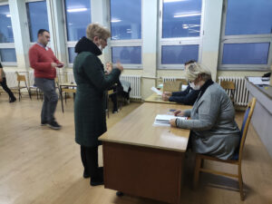 Izbori za gradonačelnika: U Prijedoru otvorena sva biračka mjesta
