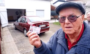 Vozačku dozvolu produžio u 92. godini: “Ne jurcam kao nekada, u petu nikad ne prebacujem”
