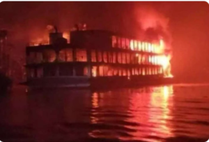 Požar zahvatio trajekt: Poginulo najmanje 37 osoba VIDEO