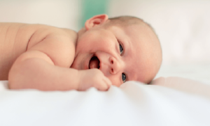 Podrška natalitetu: Za svako novorođenče u Derventi obezbjeđeno 500 KM