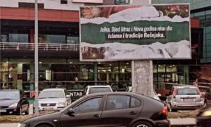 Šokantan bilbord u Zenici: Djed Mraz protiv islama i tradicije Bošnjaka