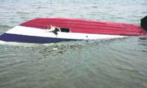 Dvoje spasenih u kritičnom stanju: Potonuo čamac, nestalo najmanje 20 osoba