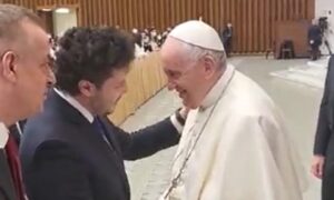 Abazović posjetio Vatikan: Papa Franjo mu poručio – “I ja sam Crnogorac” VIDEO