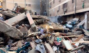 Usljed rušenja zgrade: Najmanje troje djece poginulo