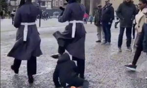 Ništa ih ne može omesti: Gardista tokom marša pregazio dijete VIDEO