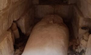 Važno otkriće: Tri mumije sa zlatnim jezicima pronađene u Egiptu FOTO