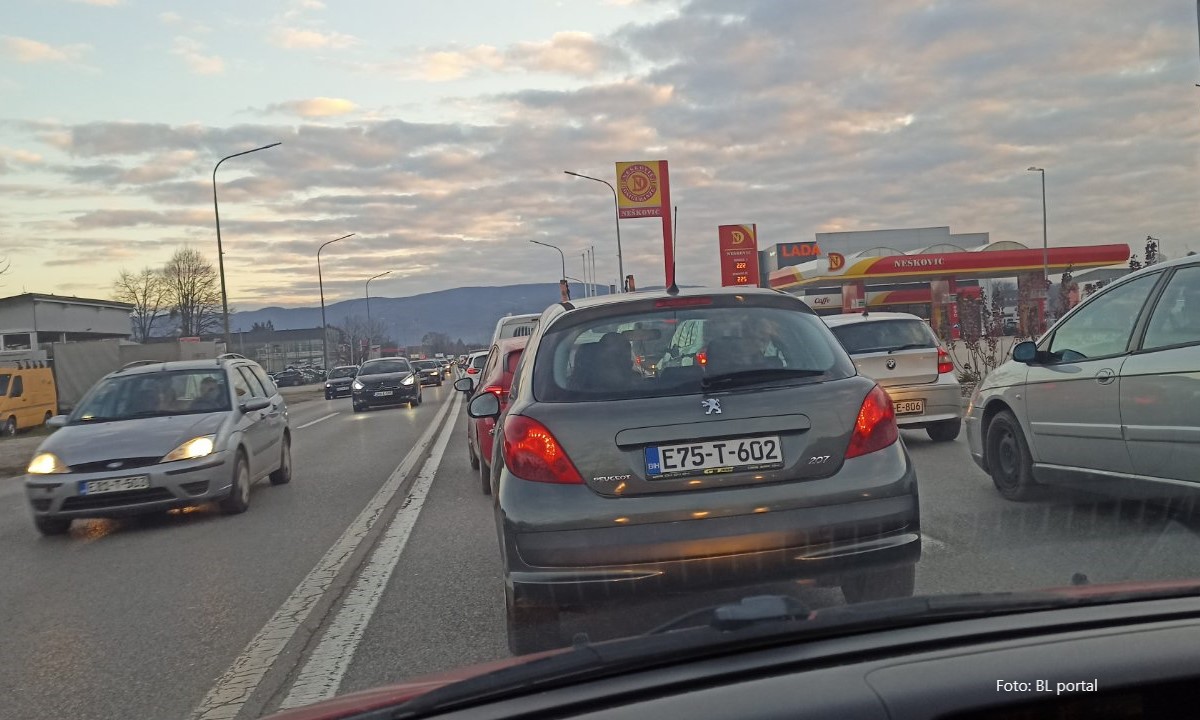 Popodnevni špic čini svoje: Na put Laktaši – Banjaluka uz veliku dozu strpljenja