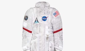 Kao iz “misije slijetanja na Mjesec”: Prodaju “prljavu jaknu” za basnoslovnu sumu novca